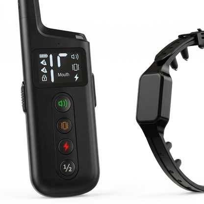 collier de dressage chien telecommande : telecommande noire et collier recepteur avec sangle tpu sur fond blanc