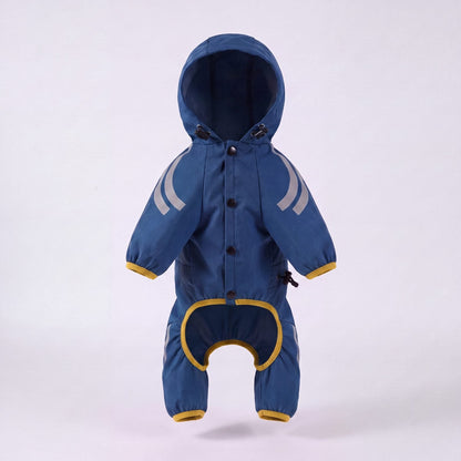 Imperméable chien bleu à capuche vu de face avec boutons-pression et liseré jaune moutarde