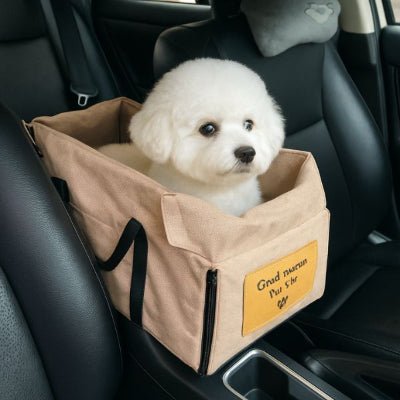 sac de transport pour chien installé sur siège auto intérieur cuir TravelSafe™