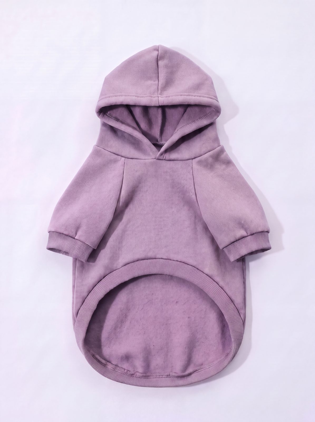 Sweat à capuche chien mauve avec poche, vue de face